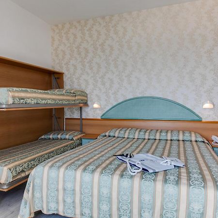 Hotel Cigno D'Oro Riccione Esterno foto