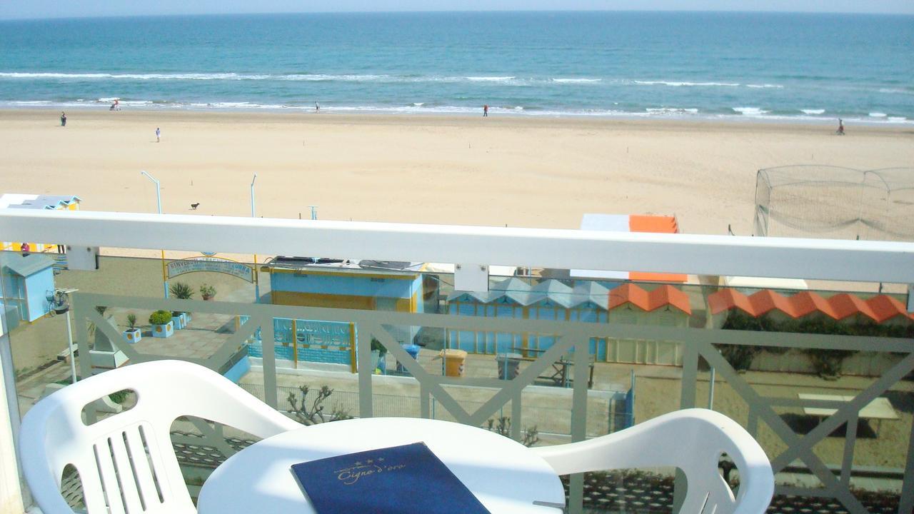 Hotel Cigno D'Oro Riccione Esterno foto