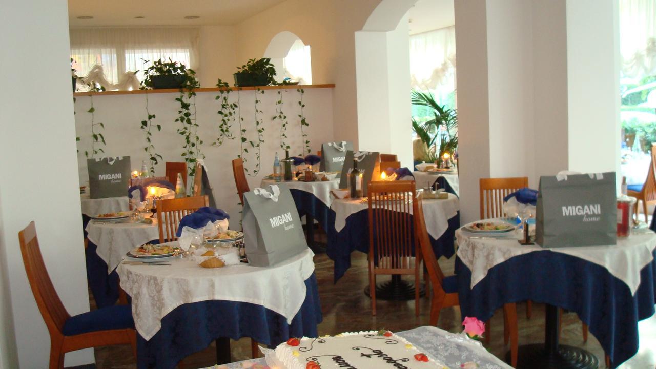 Hotel Cigno D'Oro Riccione Esterno foto